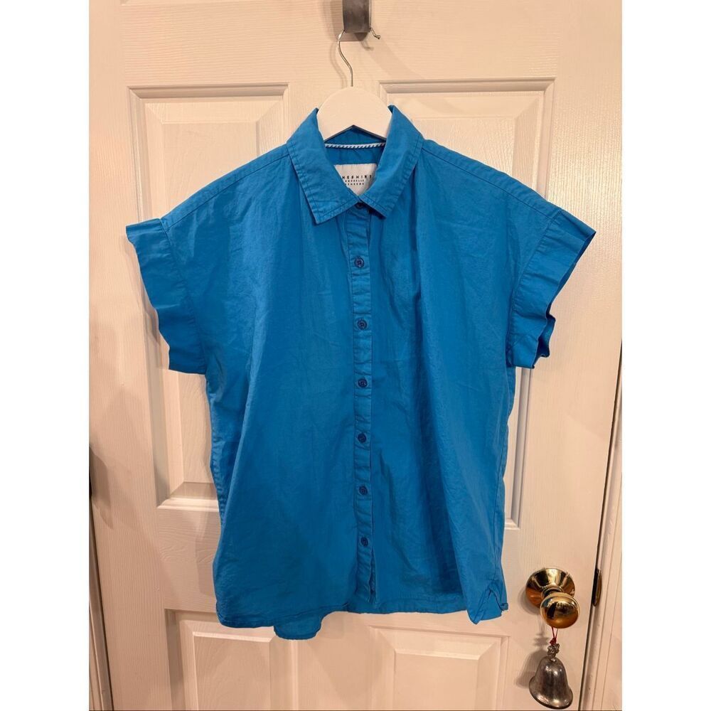The Shirt Rochelle Behrens Royal Blue Cap Sleeve Button Up Shirt sz M EUC
